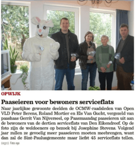 20130403 het nieuwsblad - ocmw raadsleden delen paaseitjes uit